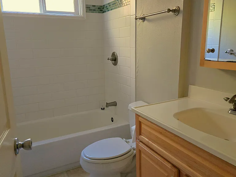 1045 SW Bertha Blvd #1 — Photo 6