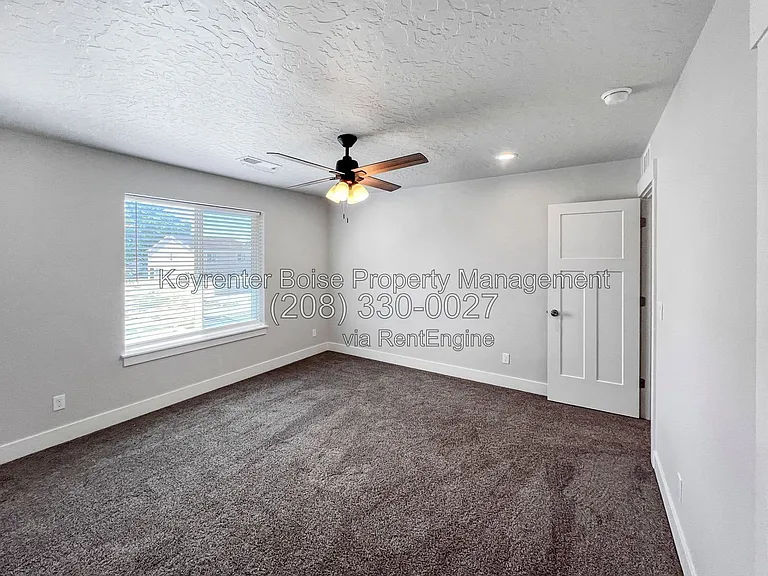 105 E Park Ave #B — Photo 6