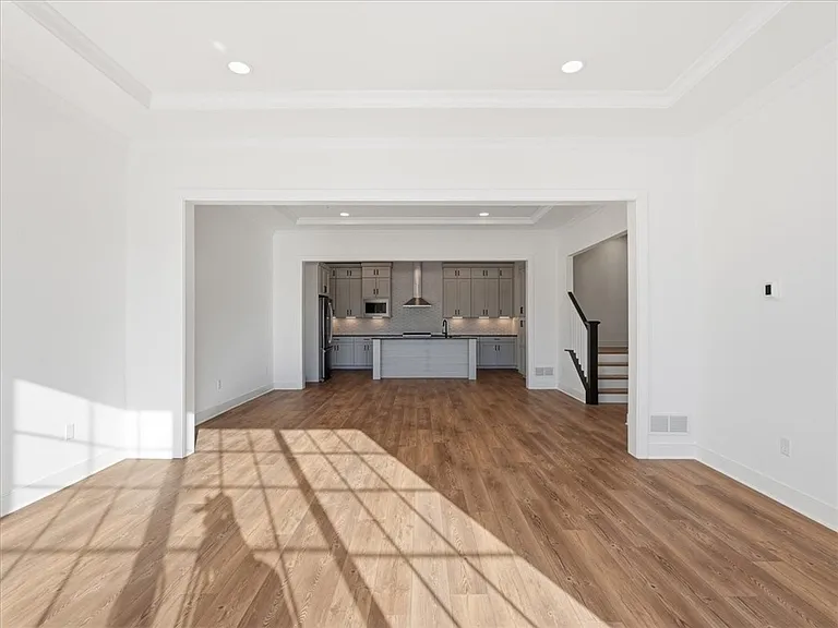 302 Highbridge Ln — Photo 5