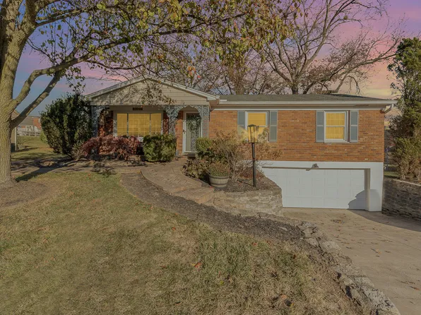 3023 Village Dr, Edgewood, KY 41017