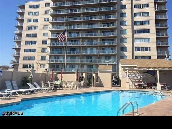 6101 Monmouth Ave, Ventnor, NJ 08406