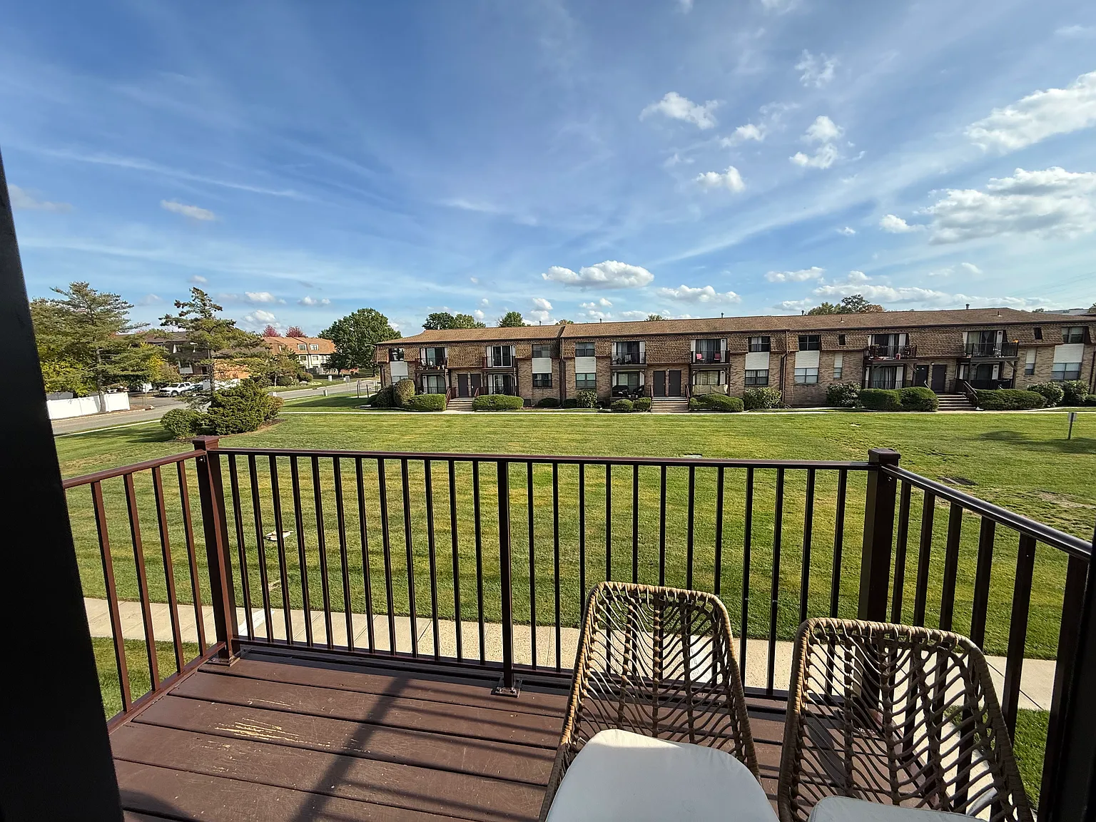 2 bed, 942 sqft, $2,200 — Photo 4