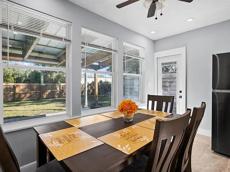 1571 S Myrtle Ave — Photo 9