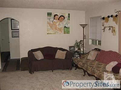 2nd image of 3932 Georgia St