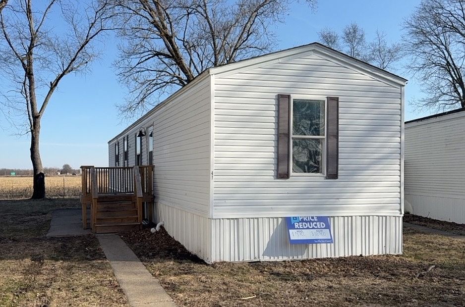 2nd image of 41 Loraine Dr #41