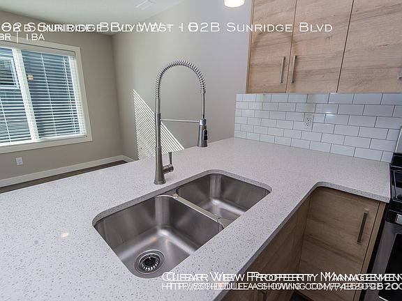 3rd image of 102B Sunridge Blvd W