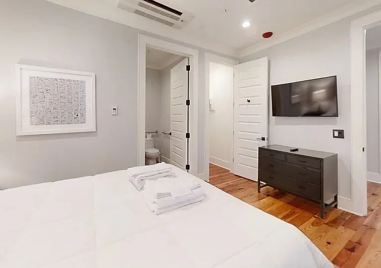 288 King St #202 — Photo 7
