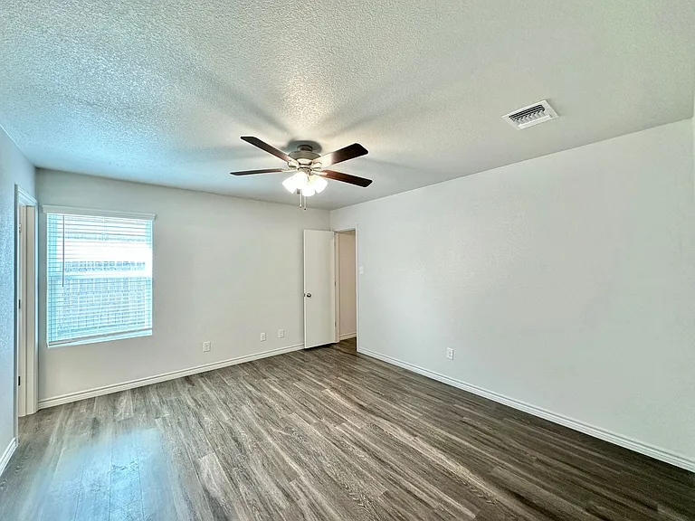 1708 Clovis Dr — Photo 40