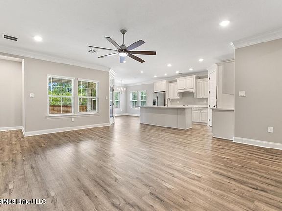 3rd image of 13590 Deer Field Dr