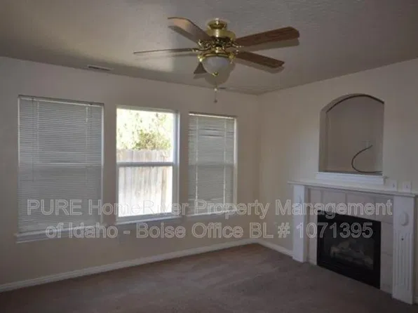 1304 S Ivy St APT B, Nampa, ID 83686
