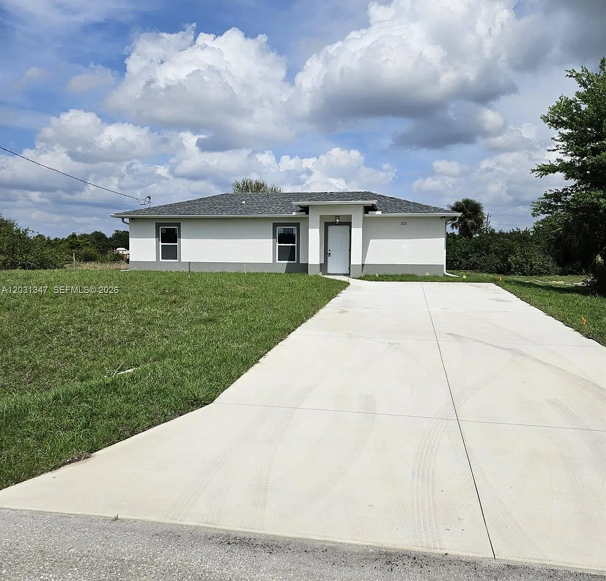 3 bed, 2.0 bath, 1058 sqft, $1,550 — Photo 1