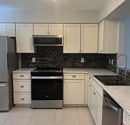 2nd image of 5951 Regal Glen Dr APT 105