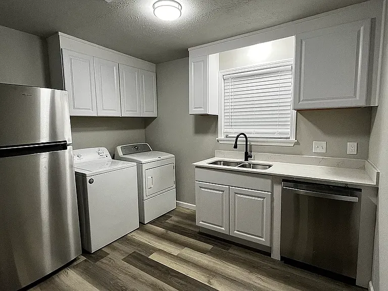 501 W Spruce St #501 — Photo 6