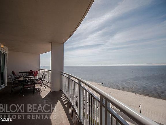 4th image of 2228 Beach Dr