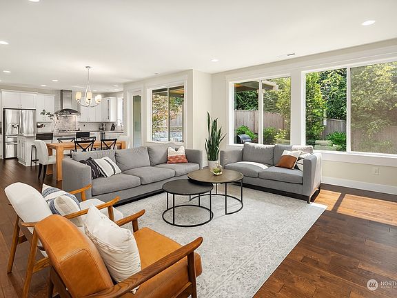 4th image of 22933 SE 52nd Street