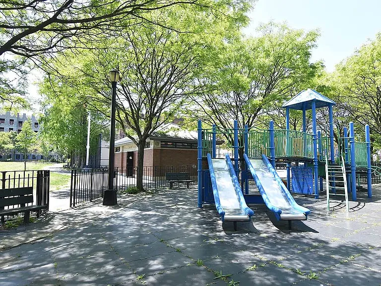 253 E 181st St #4B — Photo 12