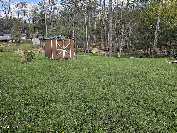 3rd image of 113 Mistletoe Rd