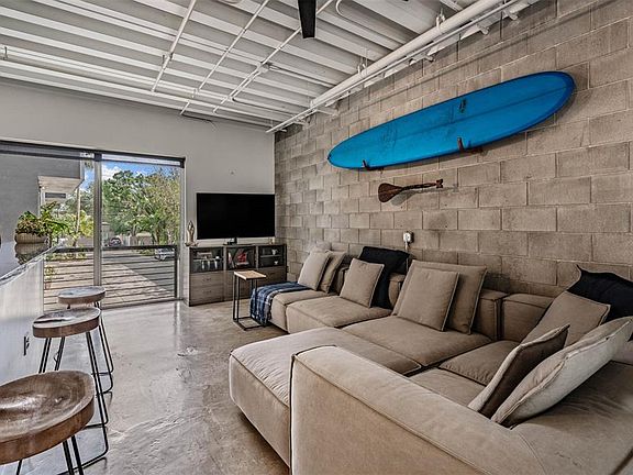 5th image of 3107 W DE LEON STREET #6