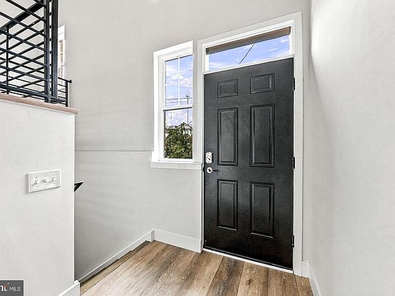 5th image of 303B Fountain St
