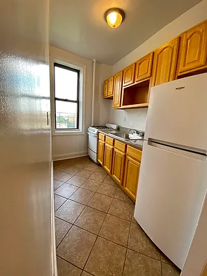 Rented by Contact Realty | media 10