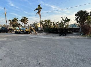 2585 Cay Cove St., Matlacha, FL 33993