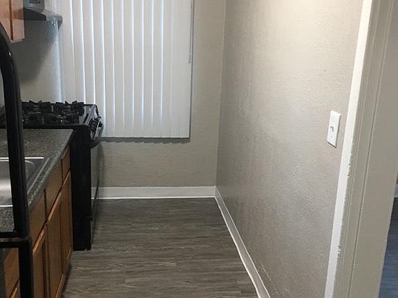 4th image of 2205 18th Ave APT 1