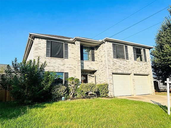 2nd image of 3415 Lantern Bay Ln