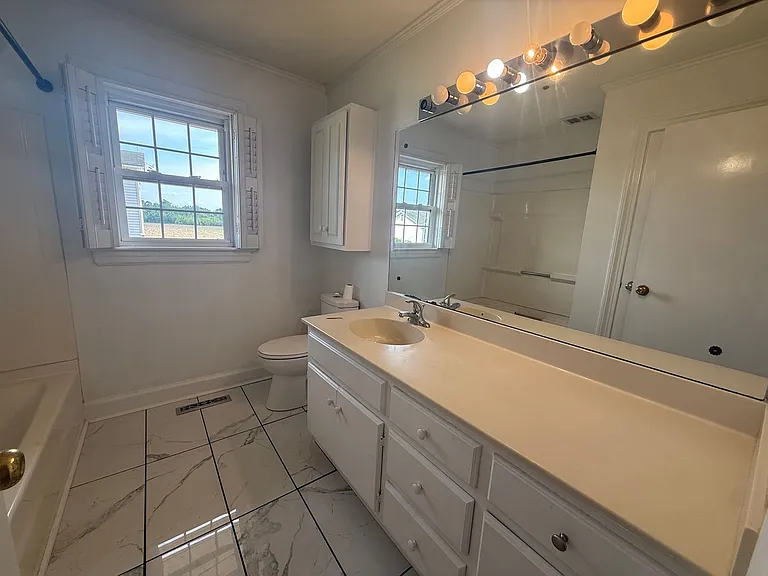 6127 State Highway 42 W — Photo 11