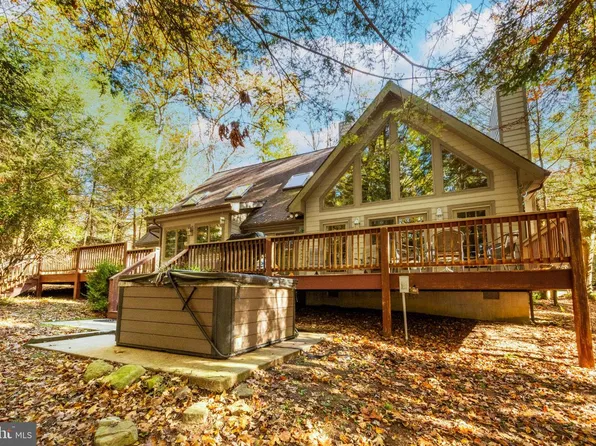 1019 Lake Shore Dr, Oakland, MD 21550
