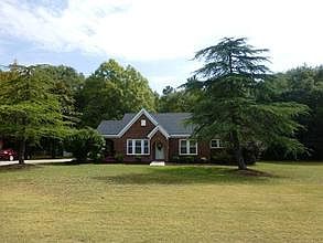 3rd image of 233 Belton Dr