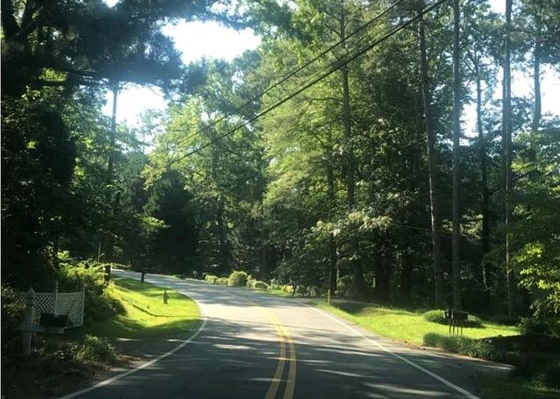 2nd image of 1081 Allgood Rd