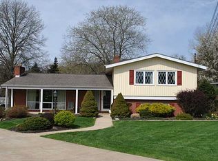 9319 Springfield Dr, Allison Park, PA 15101