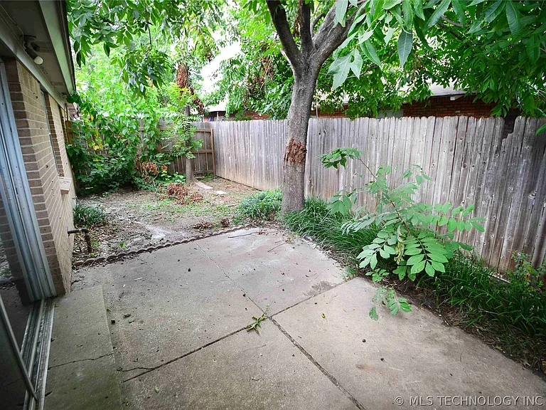 4713 S Fulton Pl — Photo 16