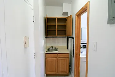 Rented by Horowitz Real Estate