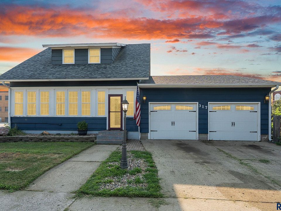 1st image of 317 N Harth Ave