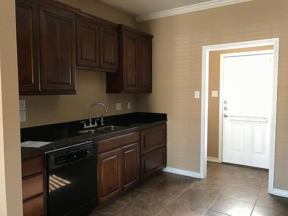 3rd image of 106 Velvin Dr #B