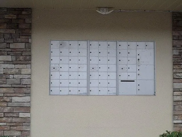 Mail station