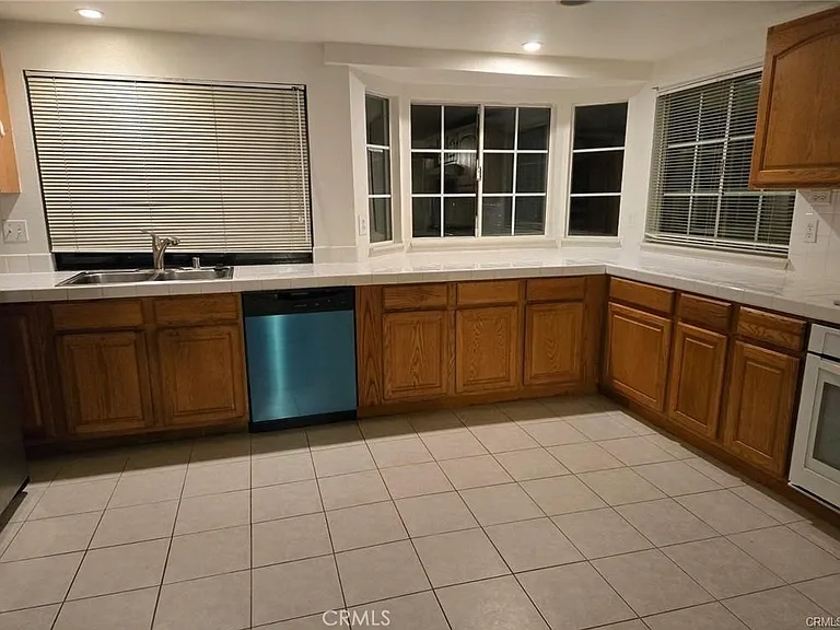 23921 Copenhagen St — Photo 9