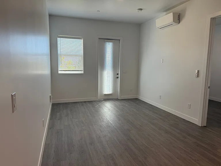 455 Lofts — Photo 13