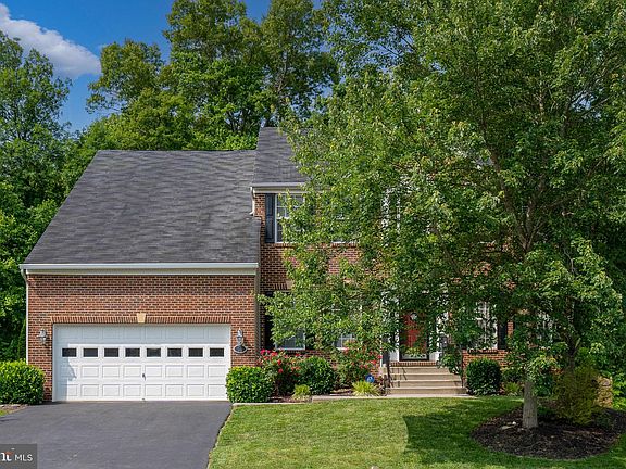 5th image of 55 Saint Adams Dr