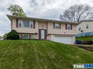 2625 W 37th St, Davenport, IA 52806