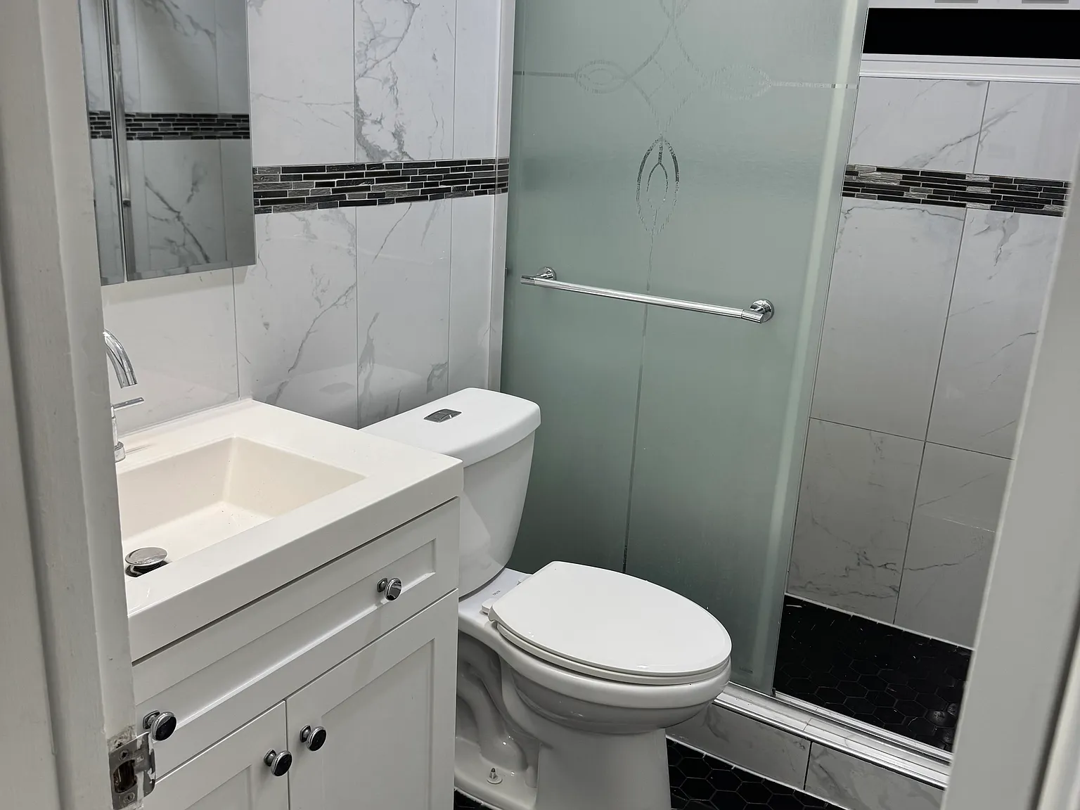2 bed, 1300 sqft, $3,000 — Photo 4
