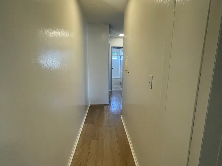 6310 Whitsett Ave #1 — Photo 5