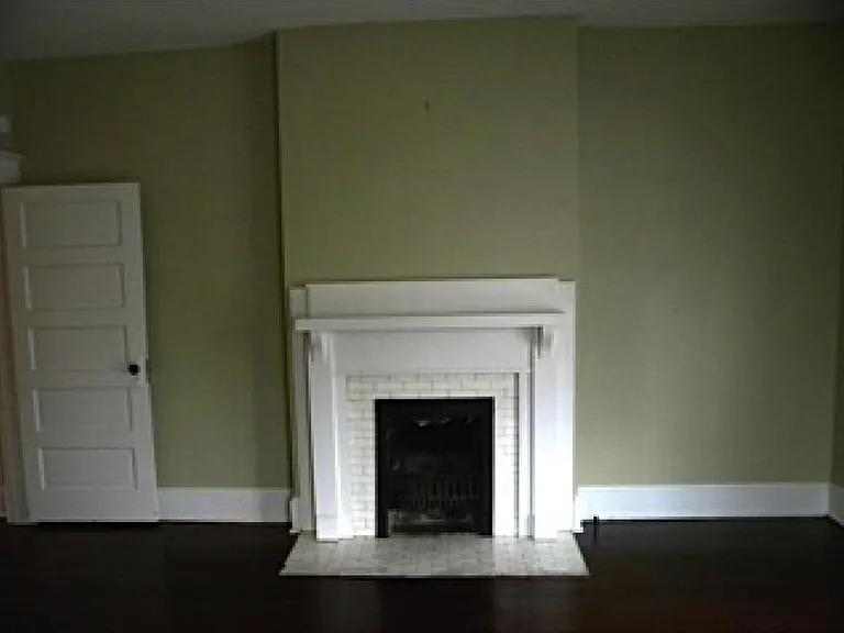 409 W 6th St — Photo 3