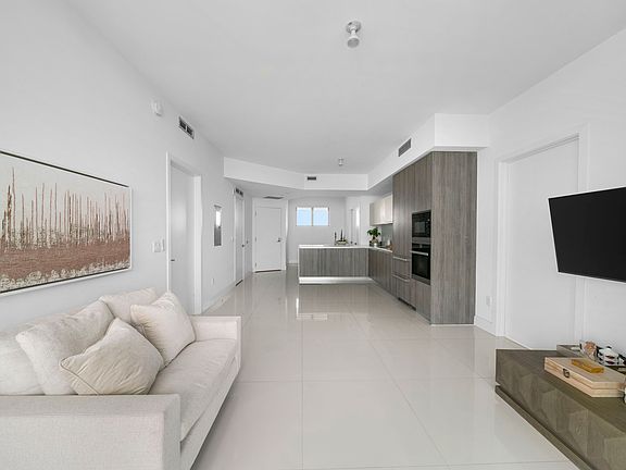 3rd image of 2900 NE 7th Ave Unit 2805