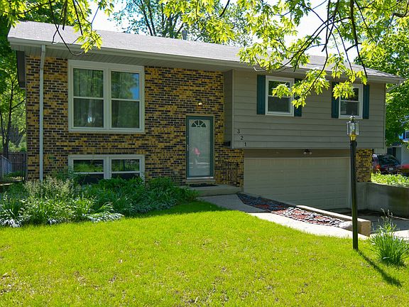 2nd image of 321 SE Garfield Ave