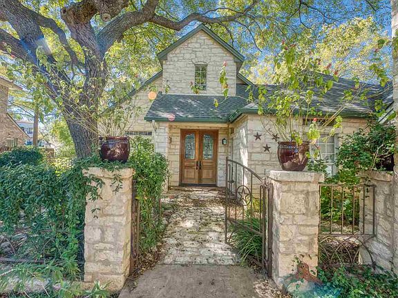 4th image of 422 Pecan Creek Dr