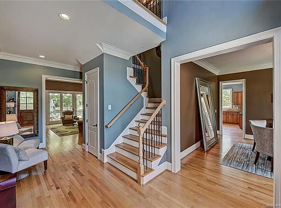 3rd image of 7861 Chapel Creek Dr