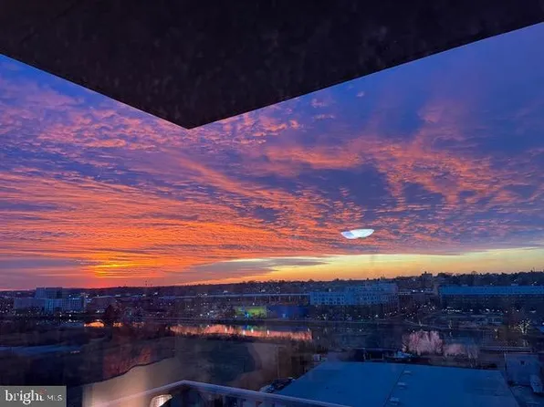 105 Christina Landing Dr APT 1006, Wilmington, DE 19801