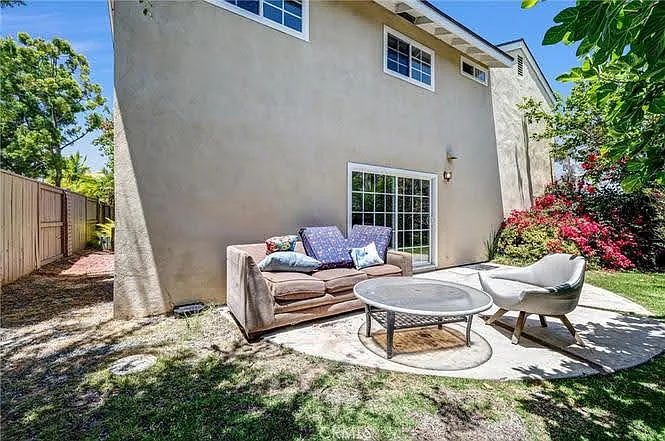 4 Hickory Tree Ln — Photo 20